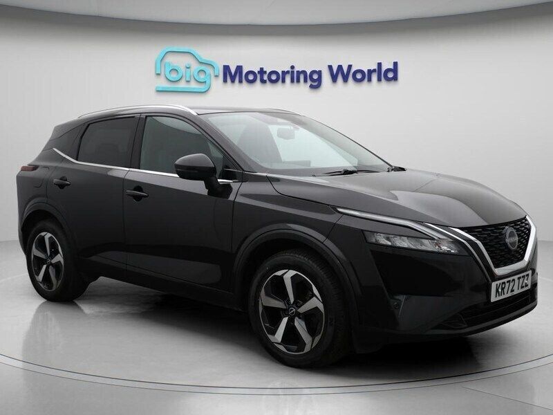Black Used 2022 Nissan Qashqai N-Connecta SUV | £15,200 (Fair price) - Image 1/4