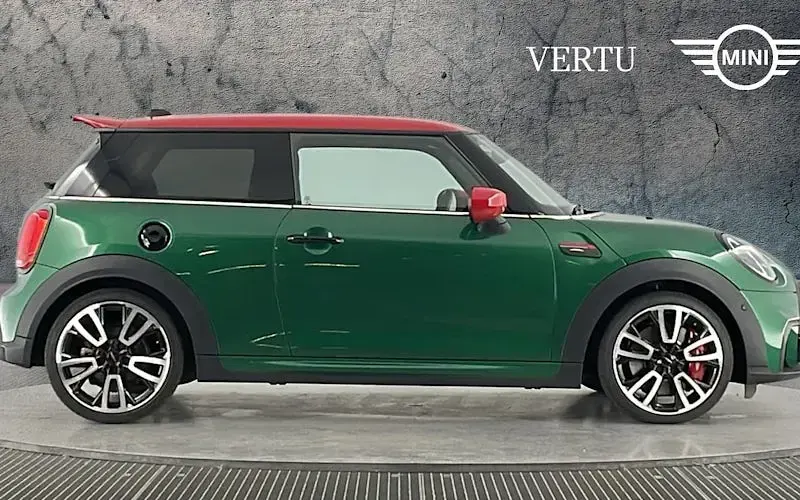 Used Mini John Cooper Works Hatch 231 HP (169 kW) 2022 Green Hatchback