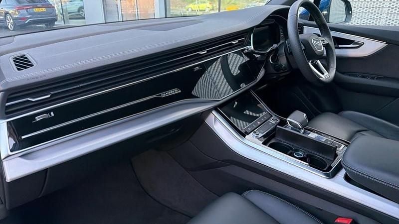 Used Audi Q7 S-Line 286 HP (210 kW) 2024 Blue SUV