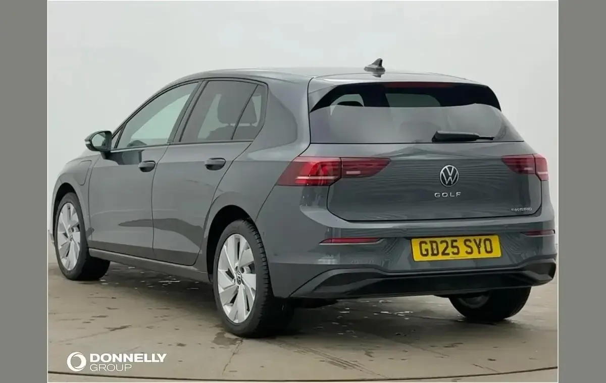 Używany VW Golf VIII Match 200 KM (147 kW) 2025 Szary Hatchback