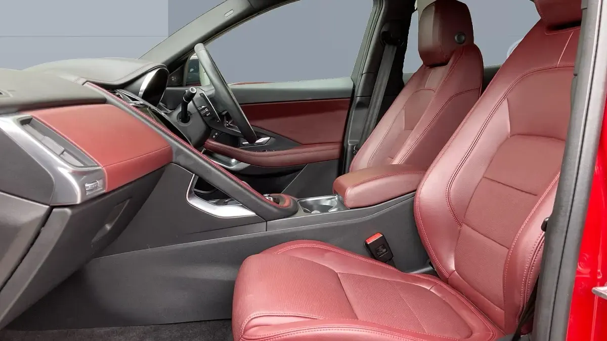 Used Jaguar E-Pace R-Dynamic 204 HP (150 kW) 2023 Red SUV