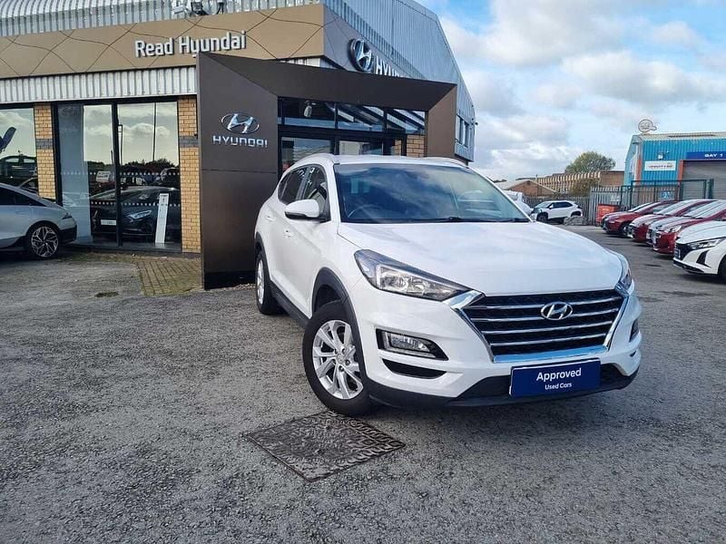 White Used 2019 Hyundai Tucson SE SUV | £11,140 (Good price) - Image 1/4