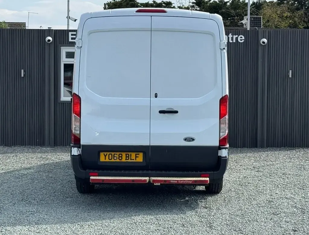 Used Ford Transit 130 HP (95 kW) 2018 White Van
