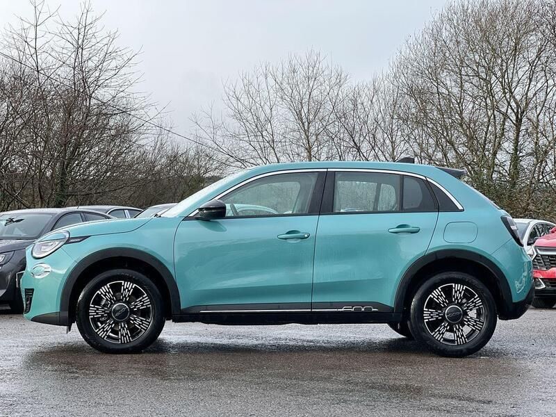 Blue Used 2024 Fiat 600 S SUV | £22,988 (Fair price) - Image 1/4
