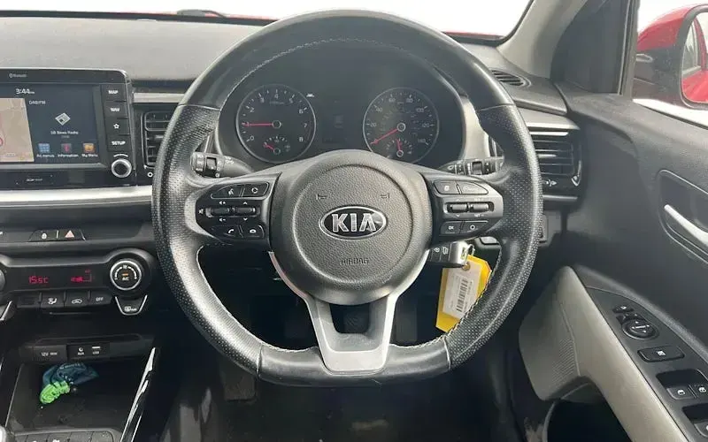 Used Kia Stonic 120 HP (88 kW) 2019 Red SUV