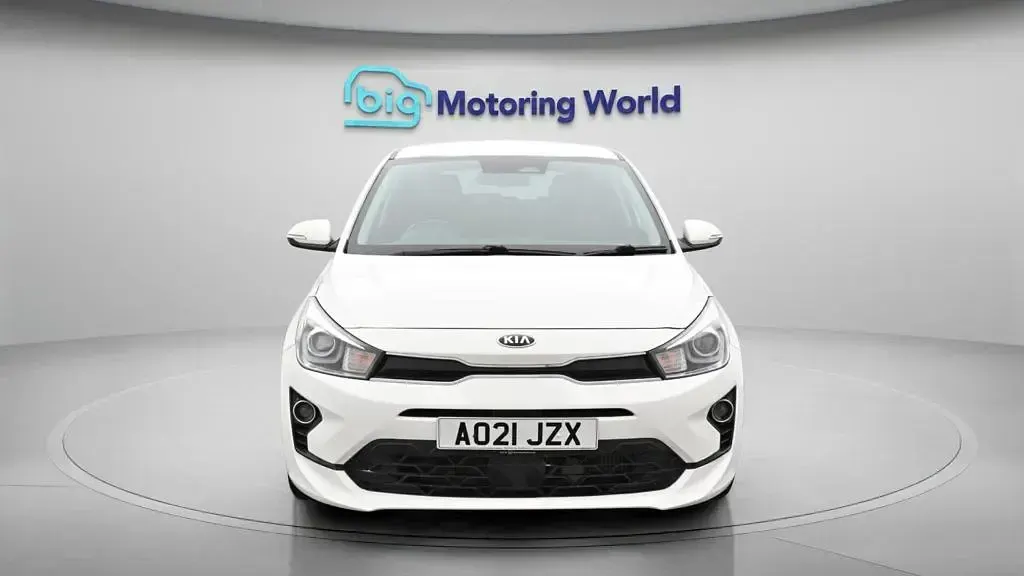 Used Kia Rio 118 HP (86 kW) 2021 White Hatchback