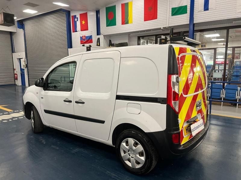 Used Renault Kangoo Business 44 kW (60 HP) 2018 White MPV
