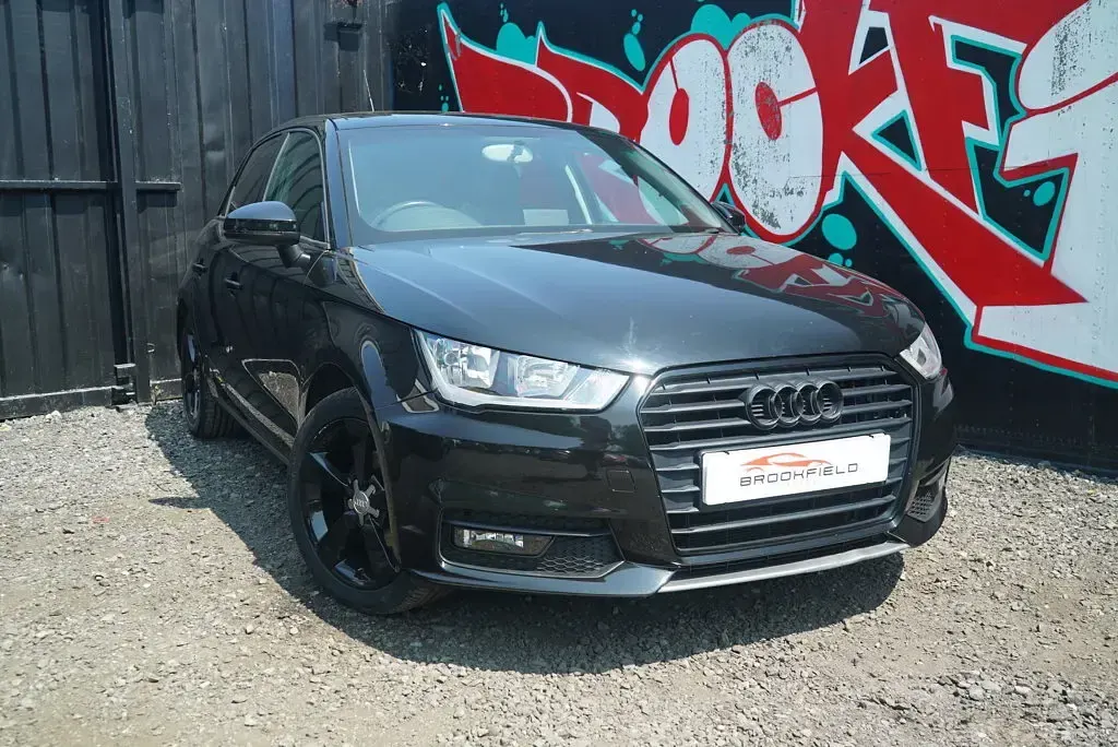 Used Audi A1 Sportback Sport 95 HP (69 kW) 2015 Black Hatchback