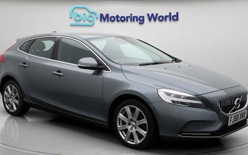 Used 2018 Volvo V40 Inscription Estate | £12,500 (Fair price) - Image 1/4