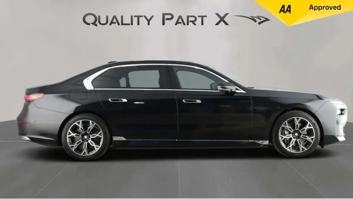 Used BMW i7 Comfort Edition 400 kW (544 HP) 2023 Black Sedan