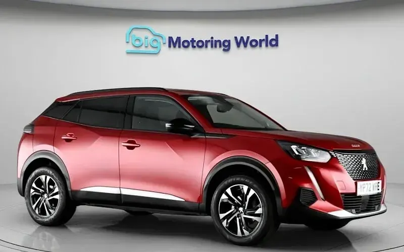 Used Peugeot 2008 Allure+ 101 HP (74 kW) 2022 SUV