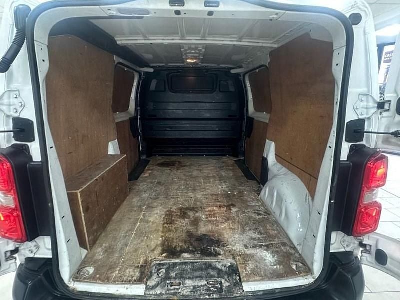 Used Peugeot Expert S 2017 White Van