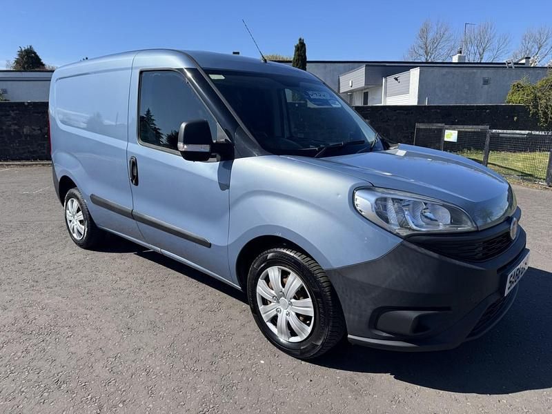 Used Fiat Doblò 95 HP (69 kW) 2016 Blue MPV