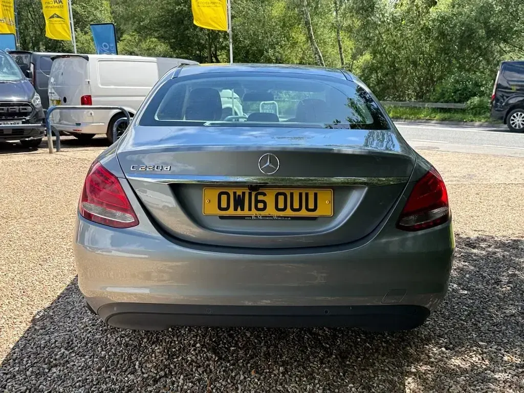 Used Mercedes C220 SE 170 HP (125 kW) 2016 Silver Sedan