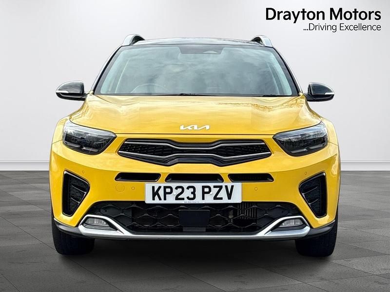 Used Kia Stonic GT-Line S 118 HP (86 kW) 2023 Yellow SUV
