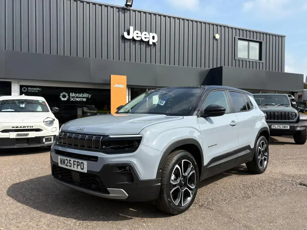 Used Jeep Avenger Summit 100 HP (73 kW) 2025 Grey SUV