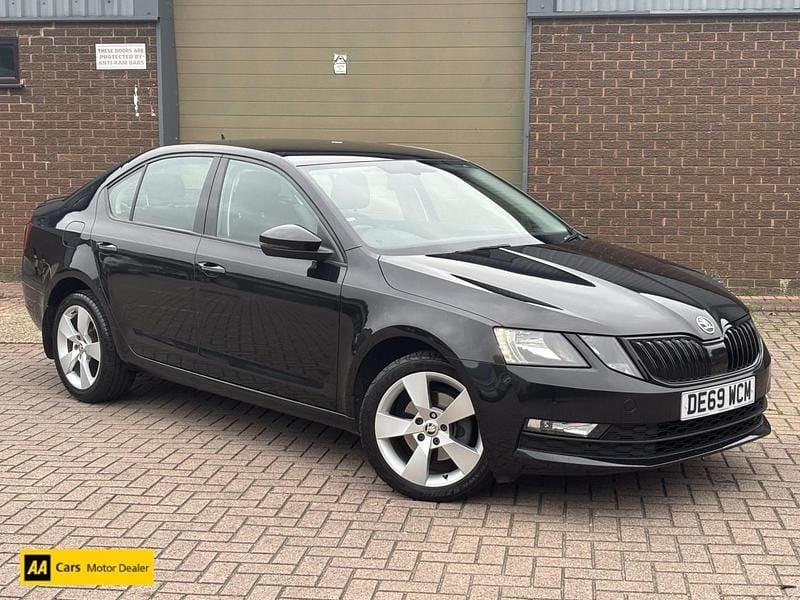 Black Used 2019 Skoda Octavia SE Drive Hatchback | £10,995 (Fair price) - Image 1/4