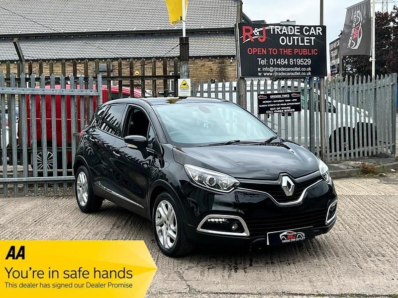 Black Used 2015 Renault Captur Dynamique SUV | £5,790 (Fair price) - Image 1/3