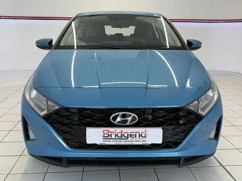 Used Hyundai i20 SE 100 HP (73 kW) 2023 Turquoise Hatchback