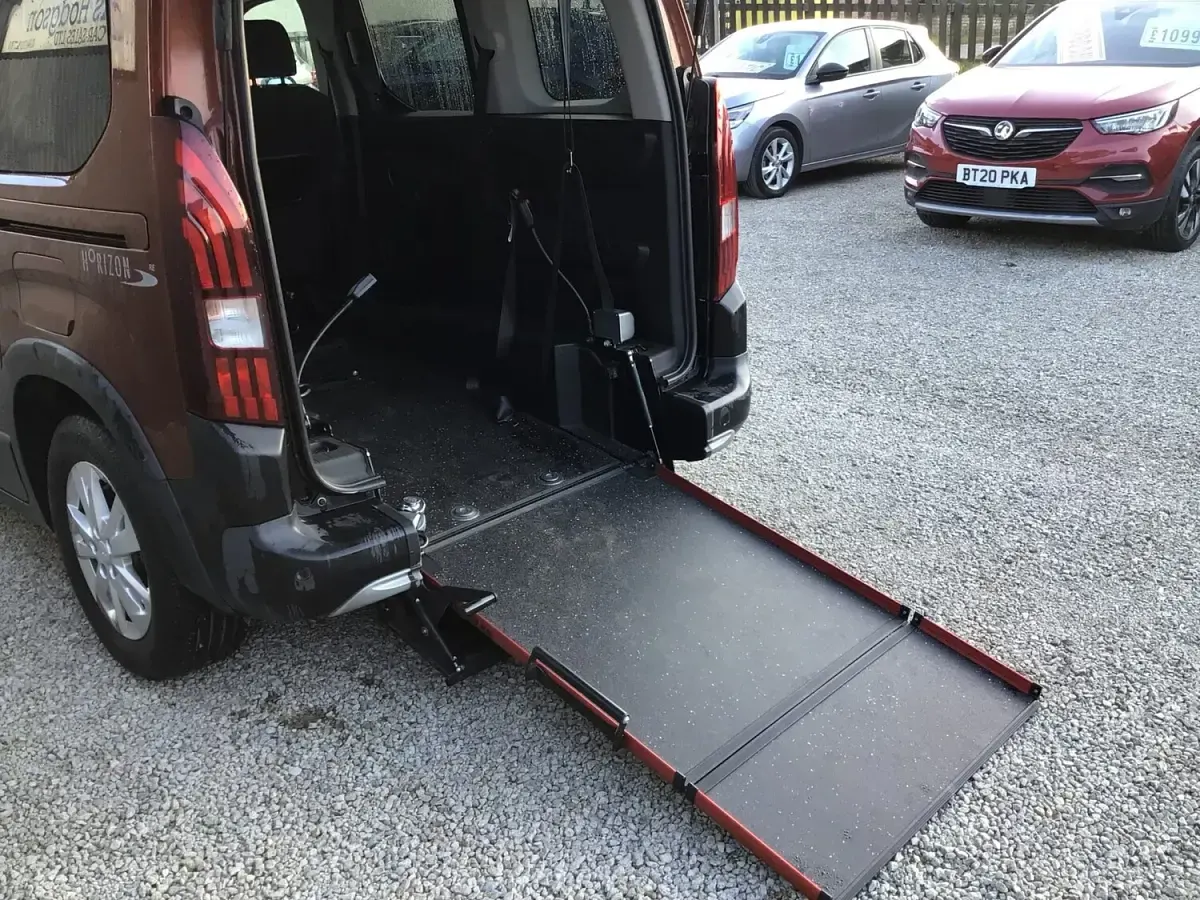 Used Peugeot Rifter Allure 2019 Bronze MPV
