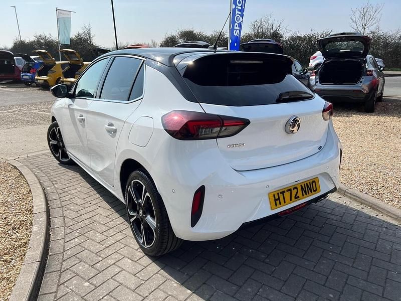 Used Vauxhall Corsa Ultimate 128 HP (94 kW) 2023 White Hatchback