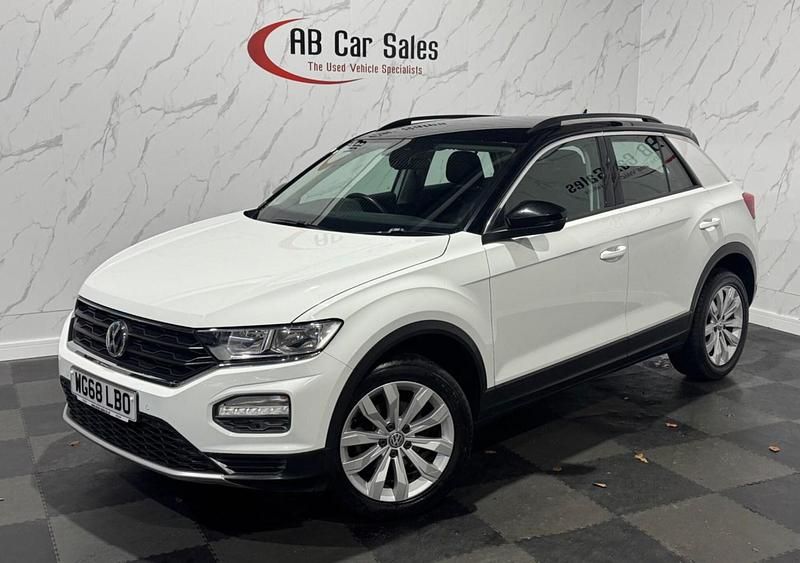 White Used 2018 VW T-Roc SE SUV | £13,299 (Fair price) - Image 1/3