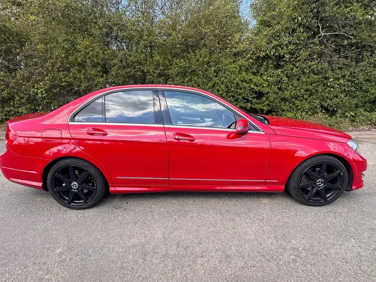 Used Mercedes C250 2011 Red Sedan