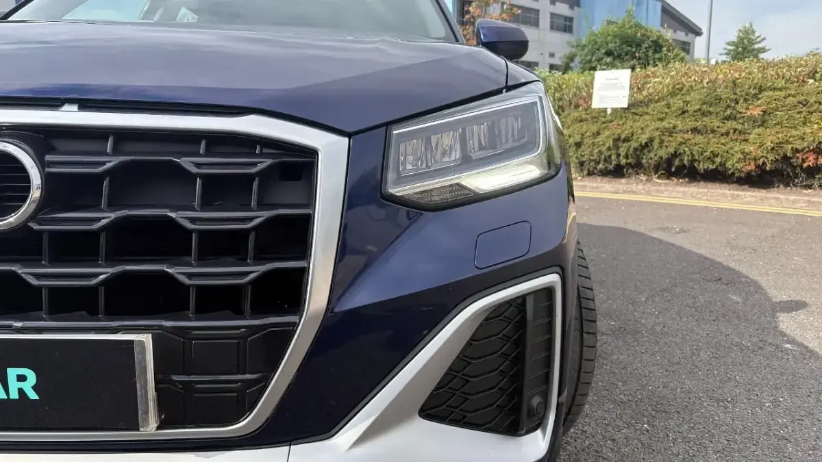 Used Audi Q2 S-Line 148 HP (108 kW) 2021 Blue SUV