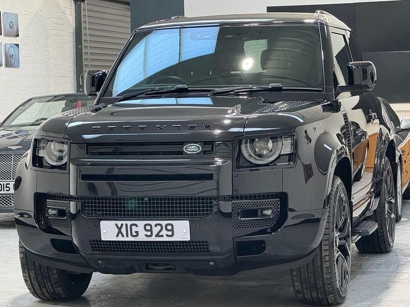 Used Land Rover Defender S 400 HP (294 kW) 2021 Black SUV