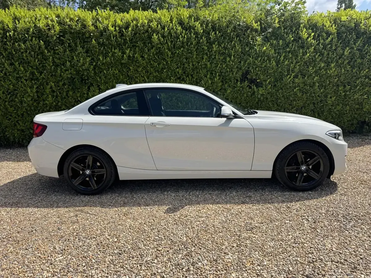 Used BMW 218 Sport Line 2015 White Coupe