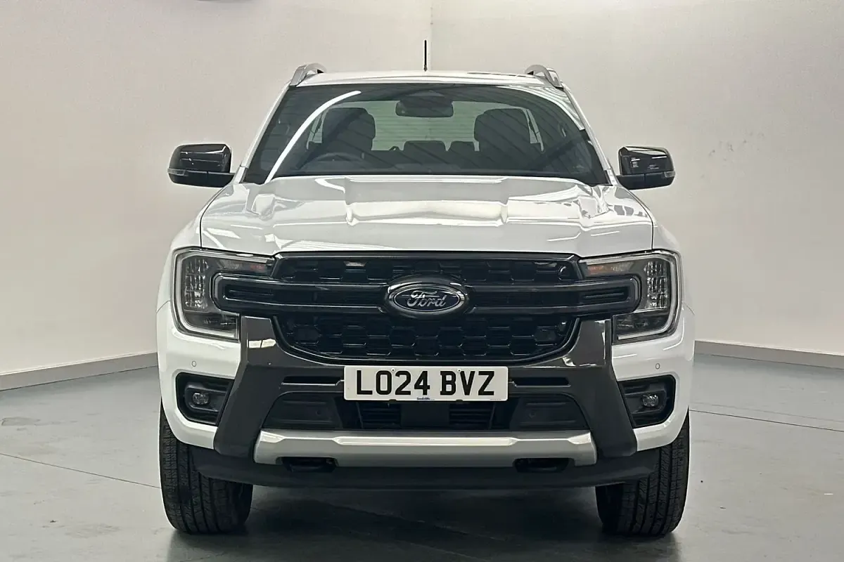 Gebraucht Ford Ranger Wildtrack 241 PS (177 kW) 2024 Weiß Pickup