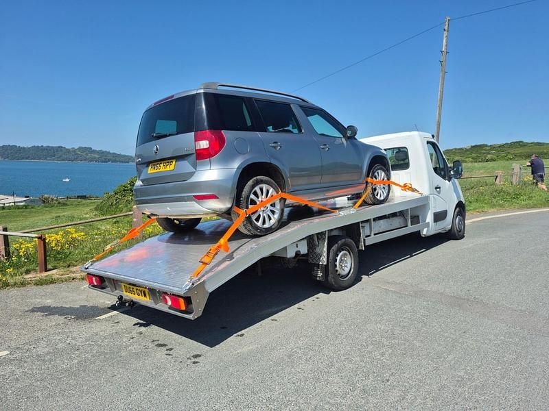 Used Vauxhall Movano 125 HP (91 kW) 2016 White MPV
