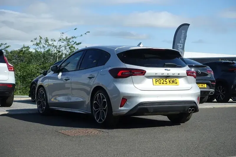 Used Ford Focus ST-Line X 125 HP (91 kW) 2025 Silver Hatchback