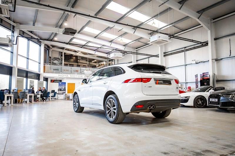 Used Jaguar F-Pace R-Sport 180 HP (132 kW) 2018 White SUV