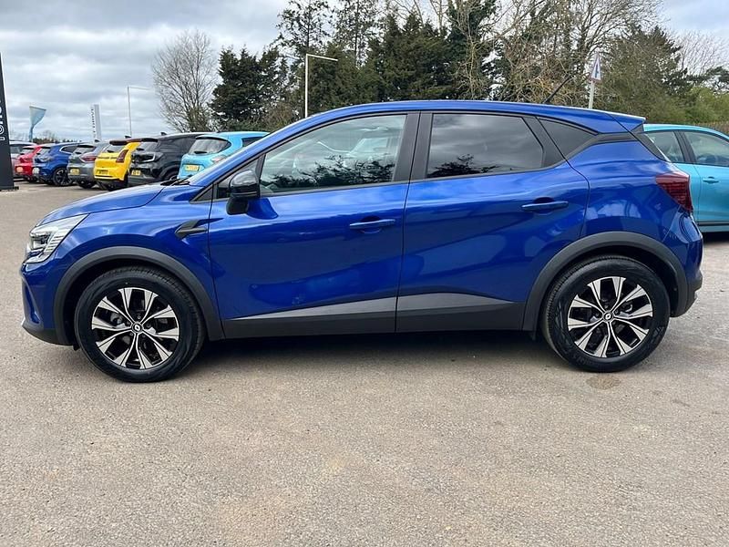 Usado Renault Captur Evolution 145 HP (106 kW) 2023 Azul SUV
