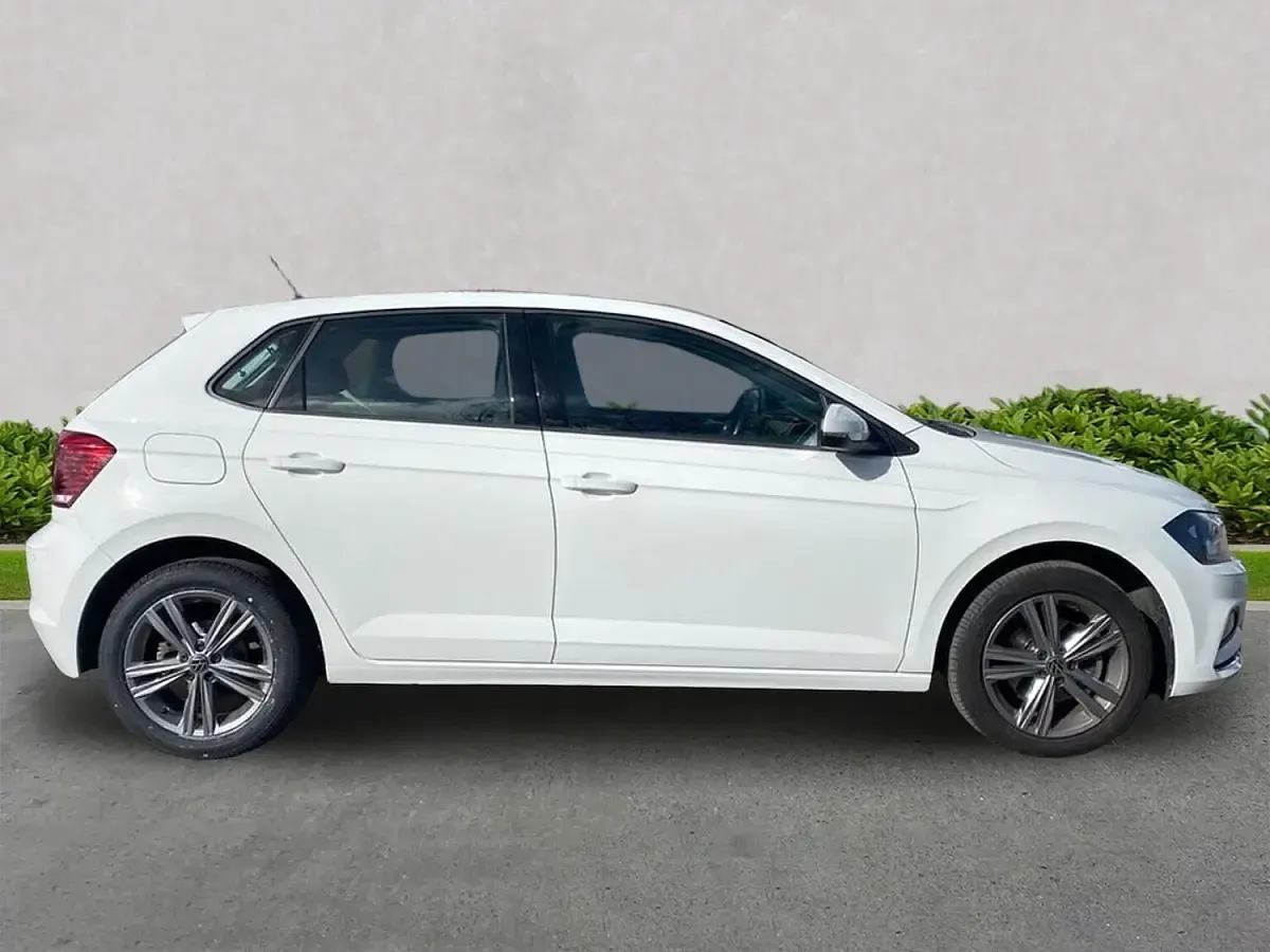 Used VW Polo SEL 110 HP (80 kW) 2021 White Hatchback