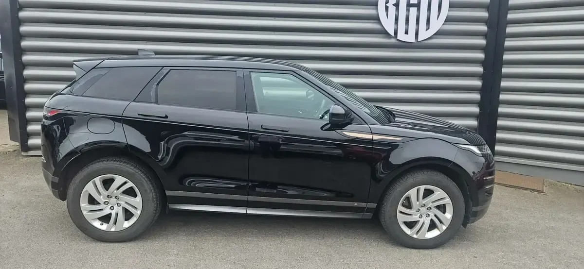 Used Land Rover Range Rover evoque R-Dynamic 180 HP (132 kW) 2019 Black SUV