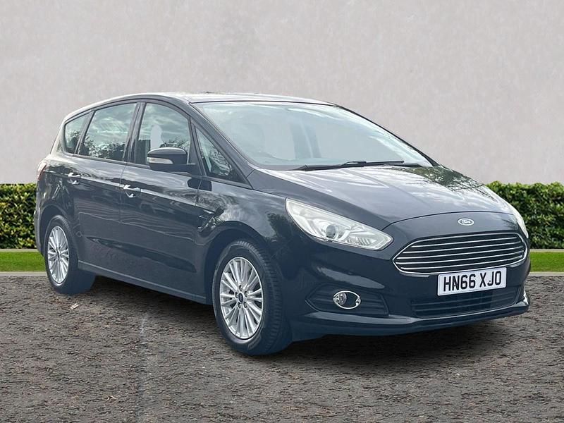 Usado Ford S-MAX Zetec 2016 Preto Monovolume