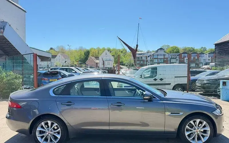 Second-hand Jaguar XF Portfolio 179 CP (131 kW) 2020 Berlinǎ