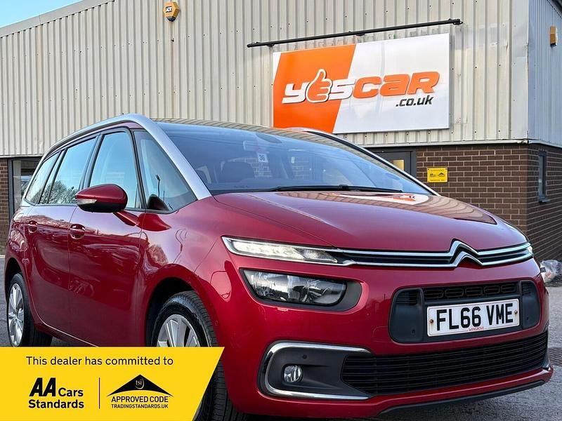 Used Citroën Grand C4 Picasso Feel 120 HP (88 kW) 2016 Red MPV