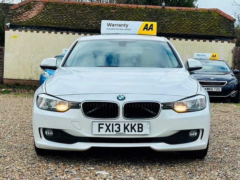 Used BMW 318 2013 White Sedan
