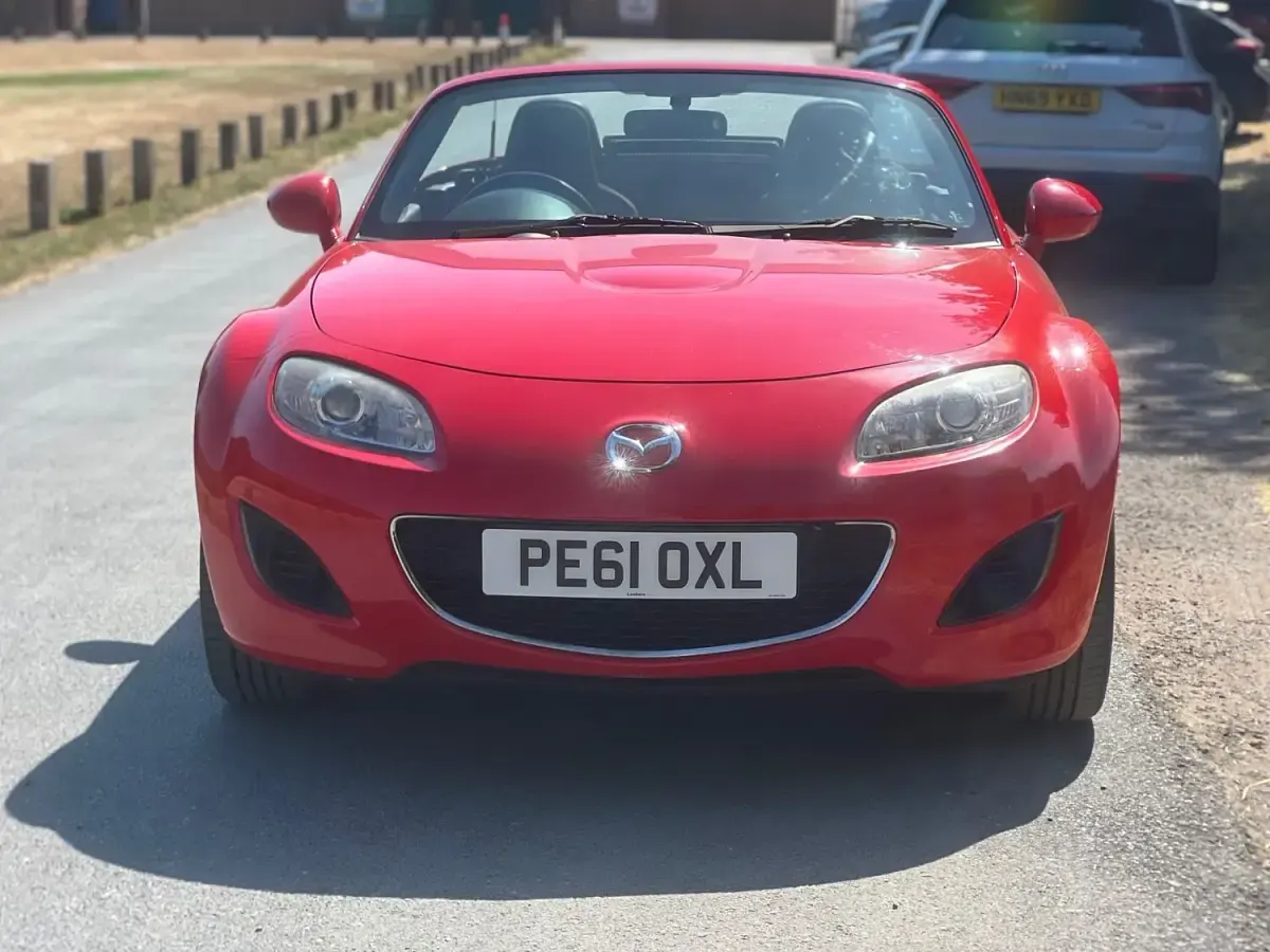 Used Mazda MX5 126 HP (92 kW) 2011 Red Cabriolet