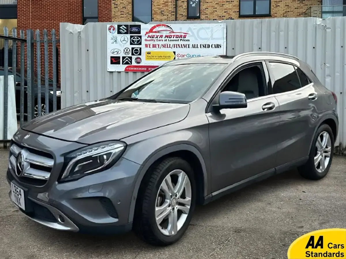 Käytetty Mercedes GLA200 Executive 156 HP (114 kW) 2015 Harmaa Katumaasturi