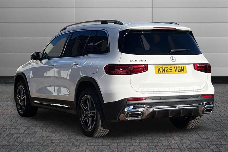 Used Mercedes GLB200 Executive 163 HP (119 kW) 2025 Polar white SUV