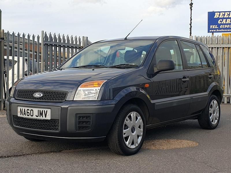 Grey Used 2010 Ford Fusion Style Hatchback | £2,395 (Fair price) - Image 1/4