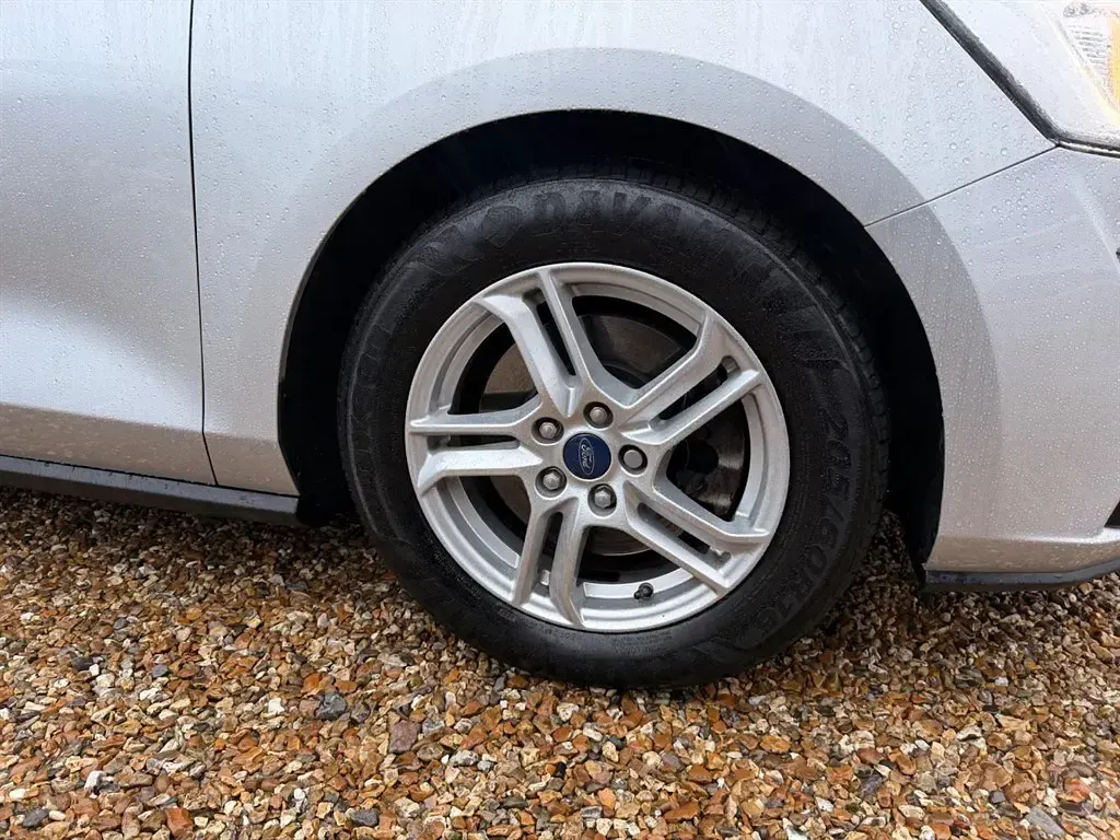 Usado Ford Focus Zetec 120 HP (88 kW) 2019 Branco Carrinha