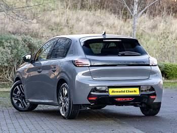 New Peugeot 208 Allure 101 HP (74 kW) 2026 Special metallic  cumulus grey Hatchback