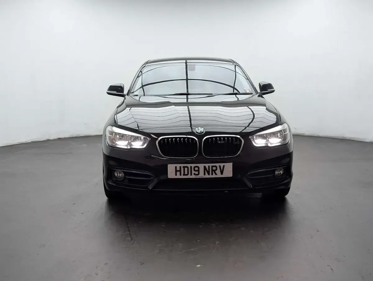 Used BMW 118 Sport Line 2019 Black Hatchback