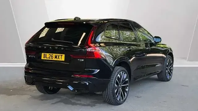 New Volvo XC40 Plus 161 HP (118 kW) 2027 SUV