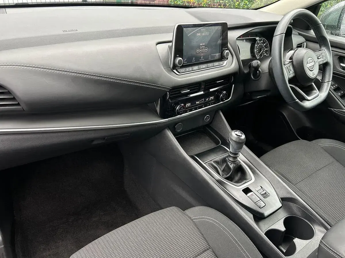 Used Nissan Qashqai Acenta Premium 140 HP (102 kW) 2022 Grey SUV